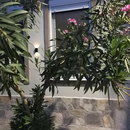 Urban Loft Living Apartamento Kardítsa