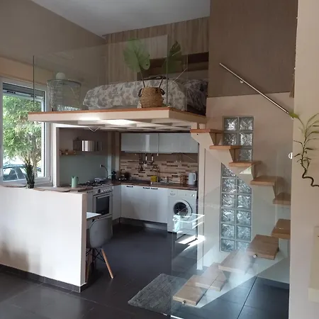 Urban Loft Living *
